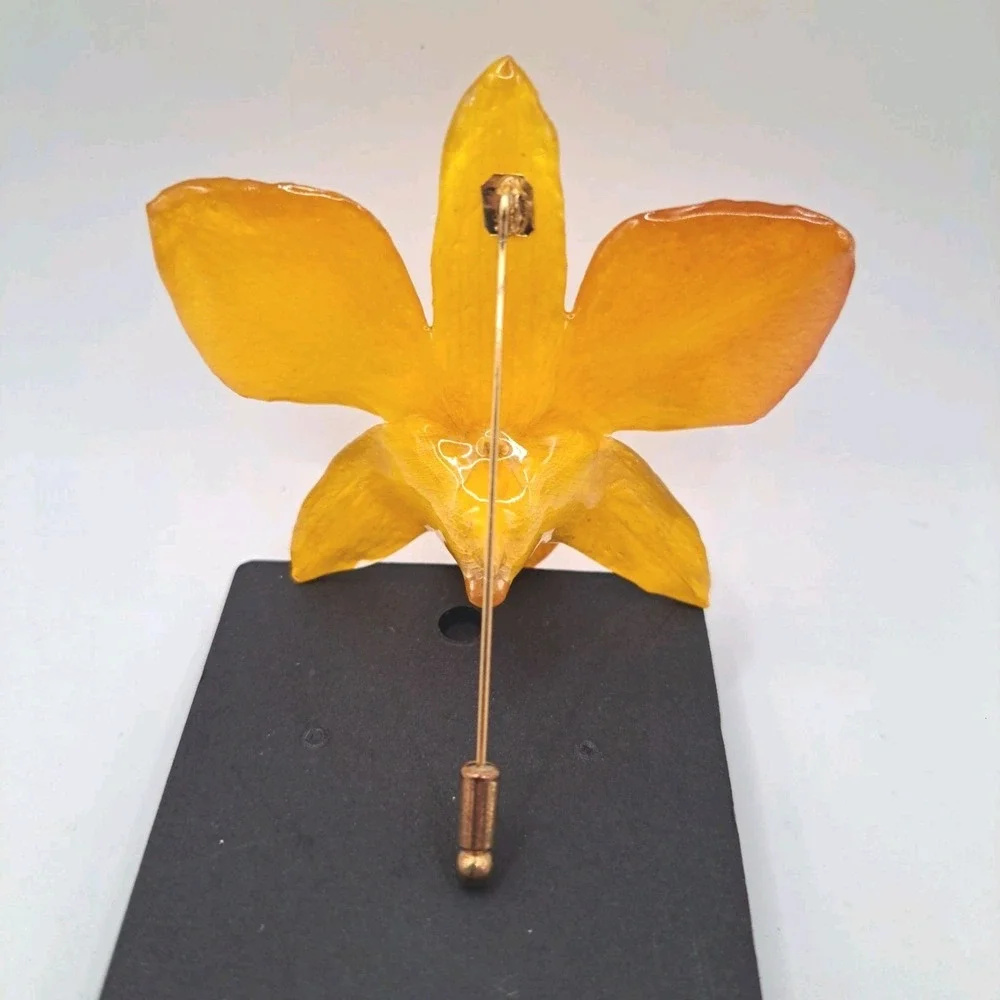 VTG Yellow Orange Orchid  Natural Flower Hat Lapel Pin Resin Beautiful!